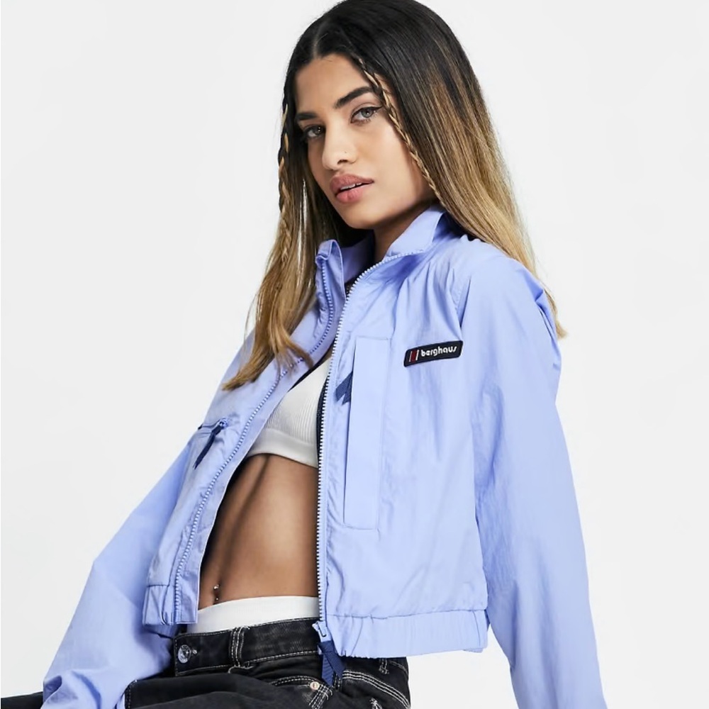 Berghaus cropped wind breaker
